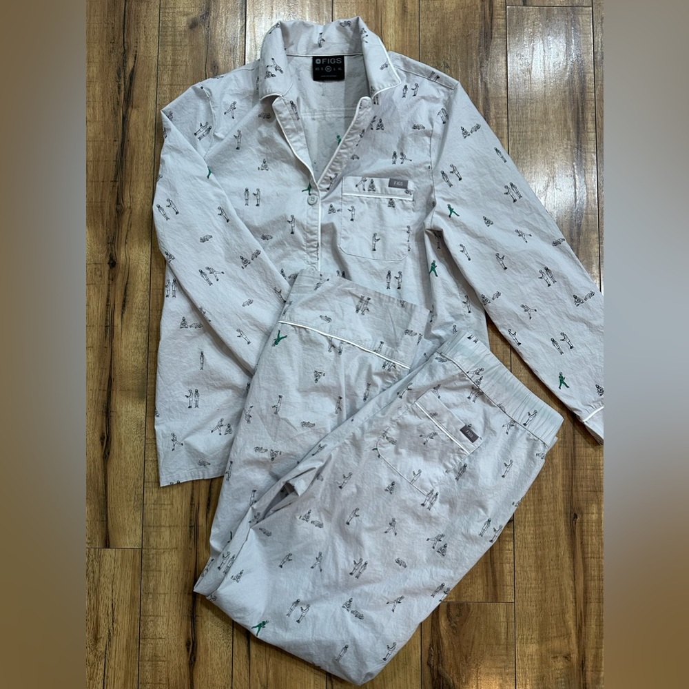 ⚡️ Limited Edition Women's Size Medium Wear Figs Gray Pajama Set